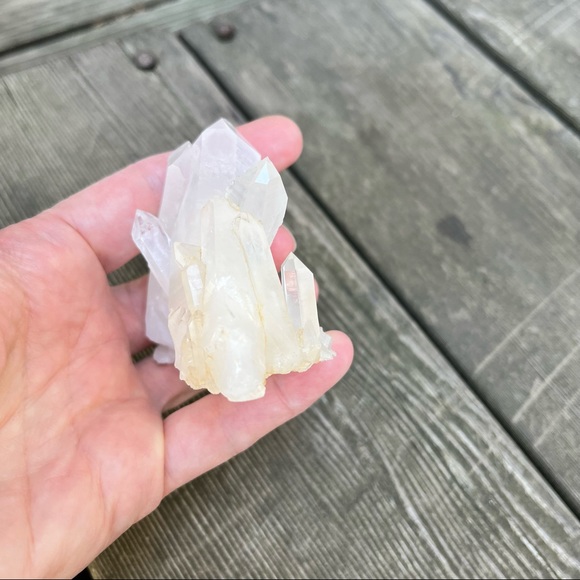 Clear Quartz Crystal Cluster Self Standing - Picture 3 of 17